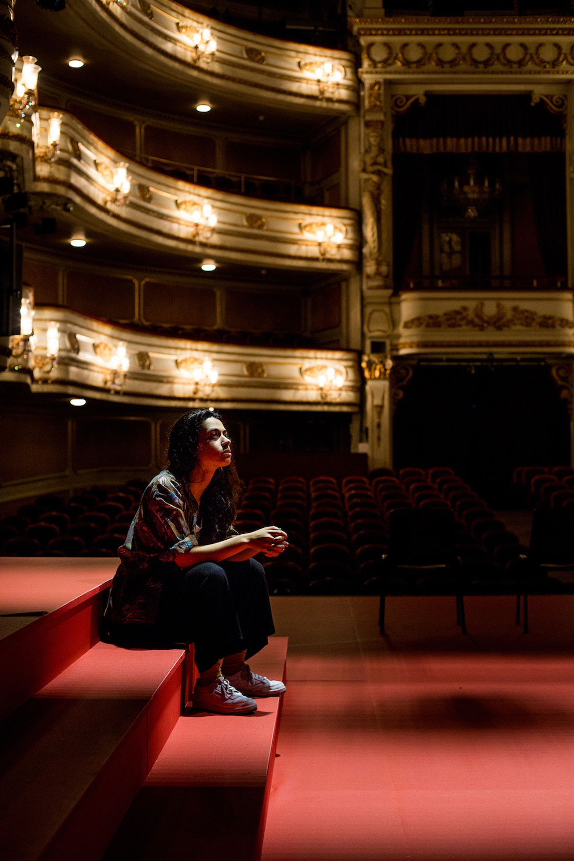 A prova de fogo de Beatriz Maia  - fotografias de Enric Vives-Rubio